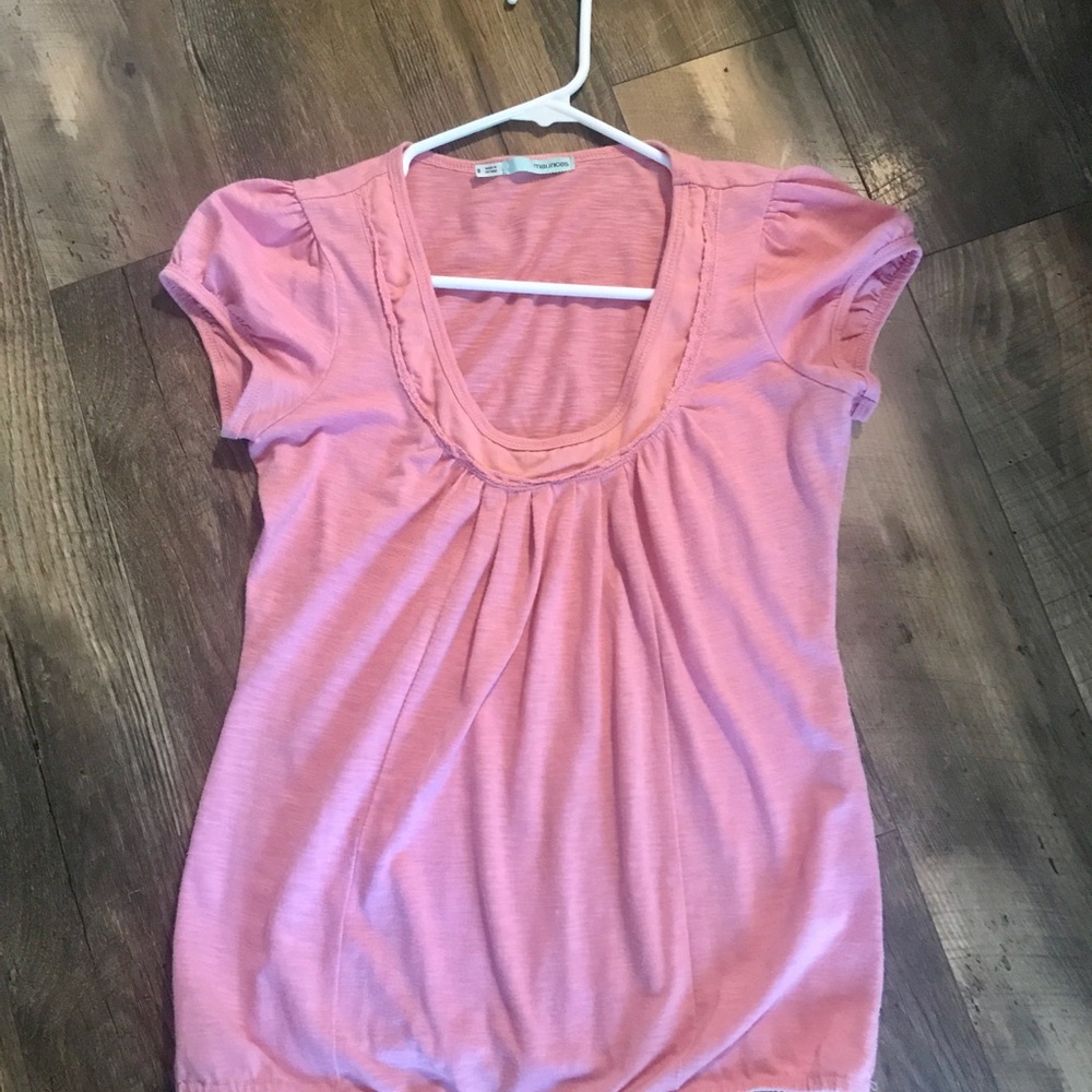 Capped sleeve top